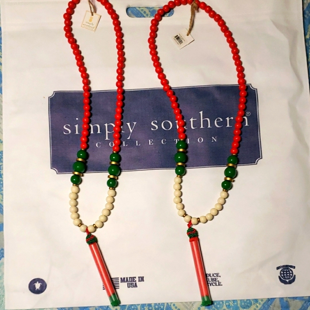 Simply Southern Red and Green Beaded Necklace Decoration X 2 (Pair)